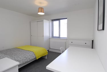 2 bed flat, Belgrave Lane, Mutley, Plymouth, PL47DA - Image 4